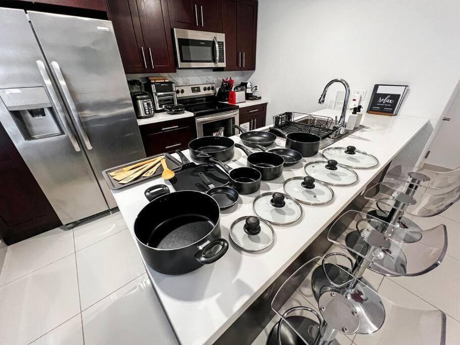 Vacay Spot Experience Luna Sky! 65" Tv Bar, Bbq, Shower Massage Jets, Music, Go To Fl Keys Homestead Eksteriør bilde